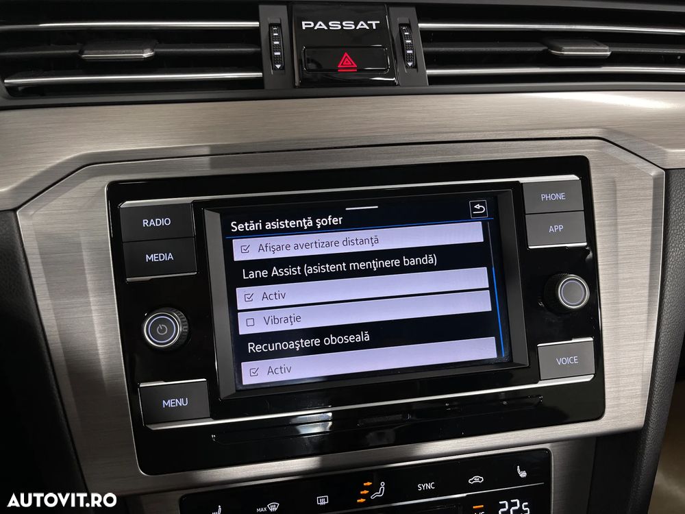 Volkswagen Passat 1.5 TSI ACT Advance - 17