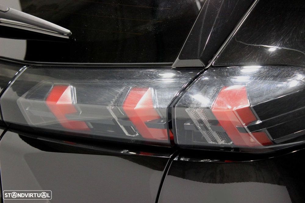 Peugeot 2008 1.5 BlueHDi Allure EAT8 - 8