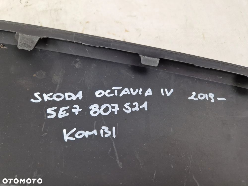 Dokładka tył dyfuzor tylnego zderzaka Skoda Octavia IV KOMBI - 4