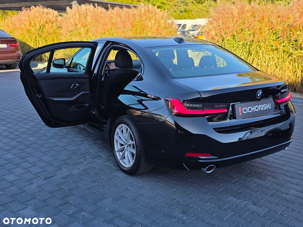 BMW Seria 3 318d MHEV Business Edition - 31
