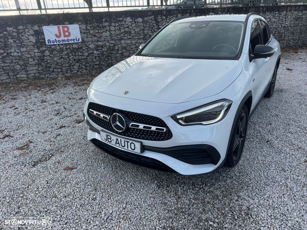Mercedes-Benz GLA 250 e AMG Line - 2