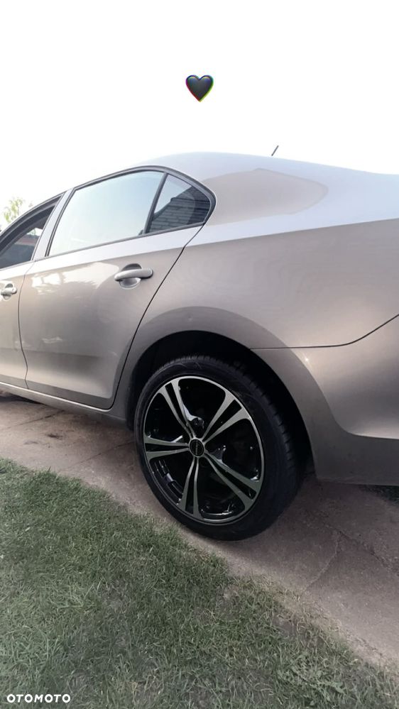 Skoda RAPID 1.6 TDI DPF Ambition - 2