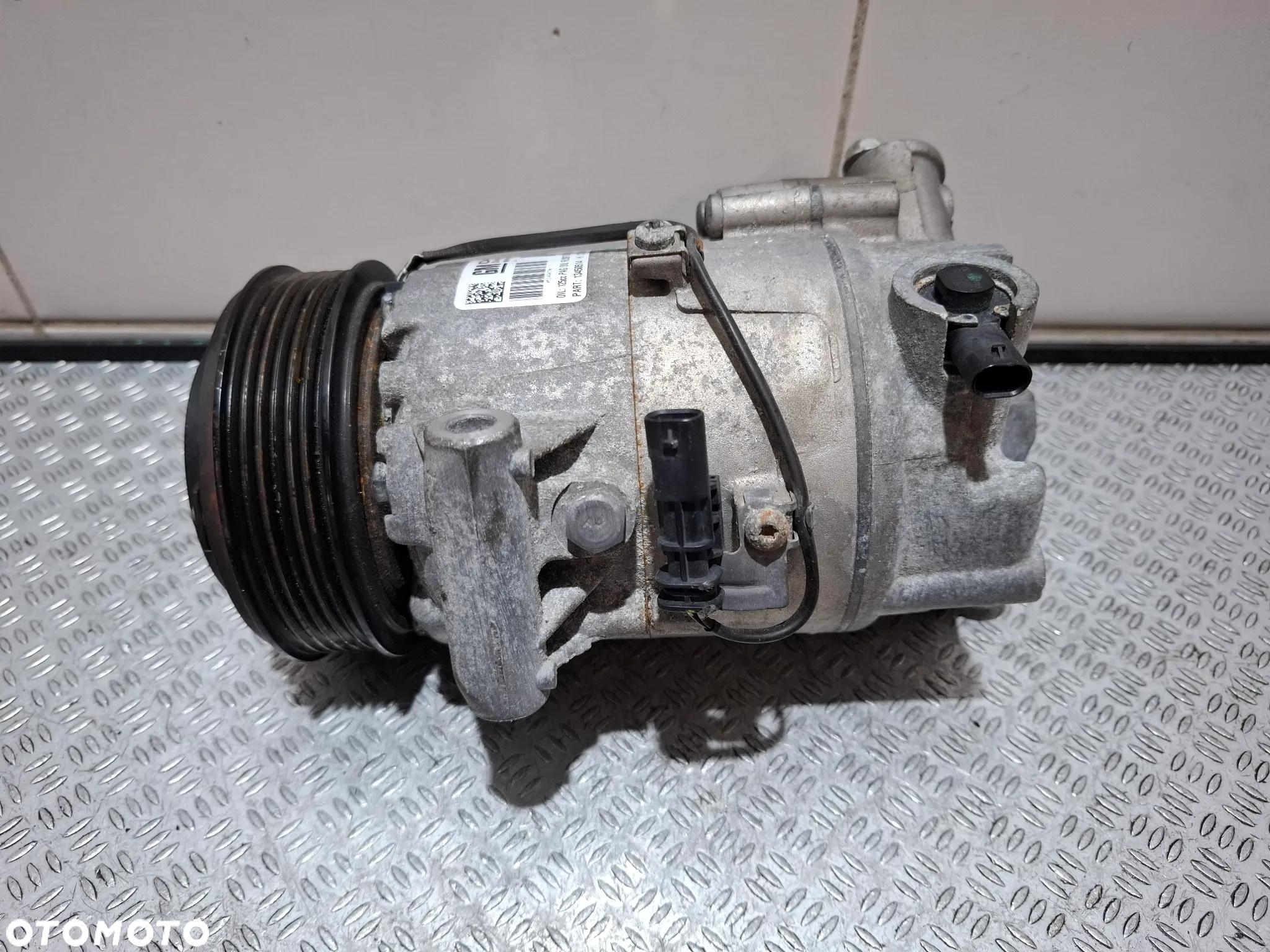 Sprężarka kompresor klimatyzacji Opel Zafira Astra nr 40135739 AK7 Rok 2015 - 5