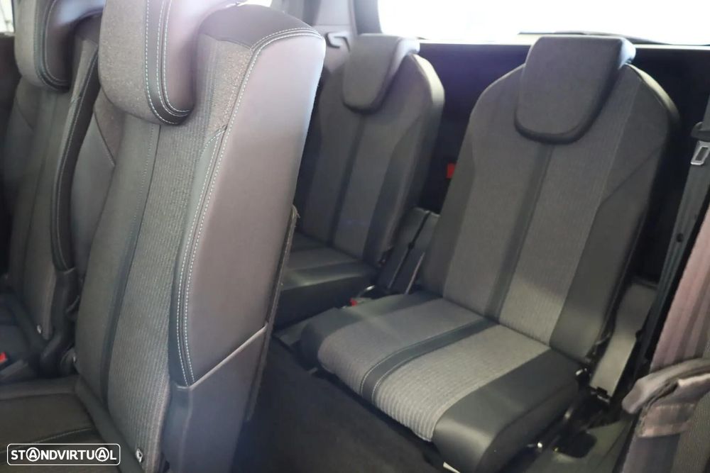 Peugeot 5008 1.5 BlueHDi Allure EAT8 - 28