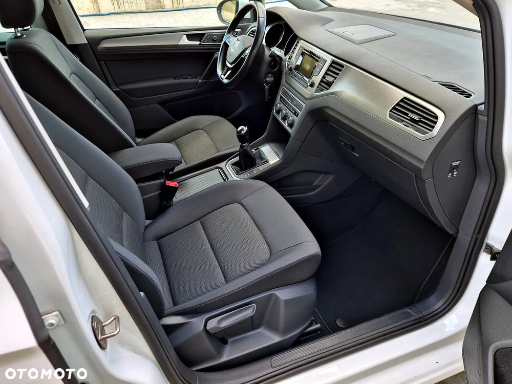 Volkswagen Golf 1.6 TDI BlueMotion Comfortline - 22