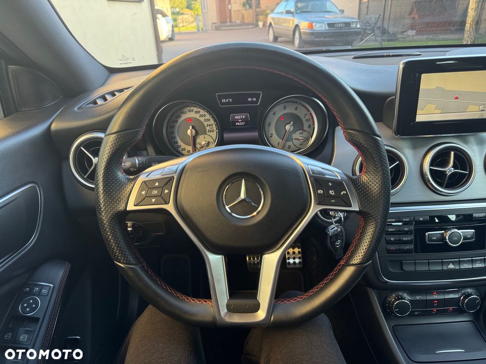 Mercedes-Benz CLA 180 - 19