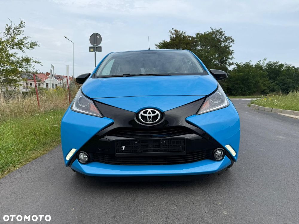 Toyota Aygo x-play - 3