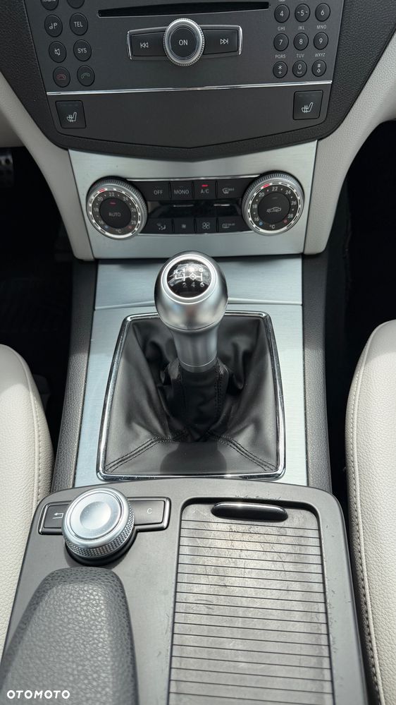 Mercedes-Benz Klasa C 180 Kompressor Avantgarde - 27