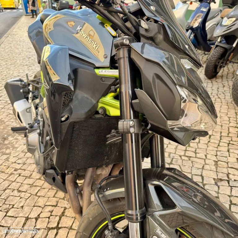 Kawasaki ZR 900 B - 6