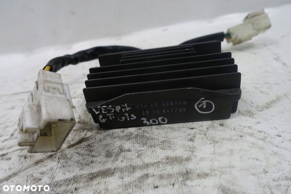 Piaggio Vespa GT GTS 300 REGULATOR NAPIĘCIA Moduł - 1