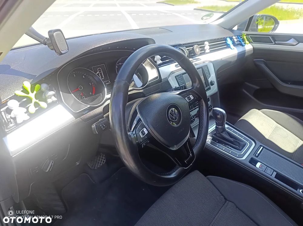 Volkswagen Passat - 18