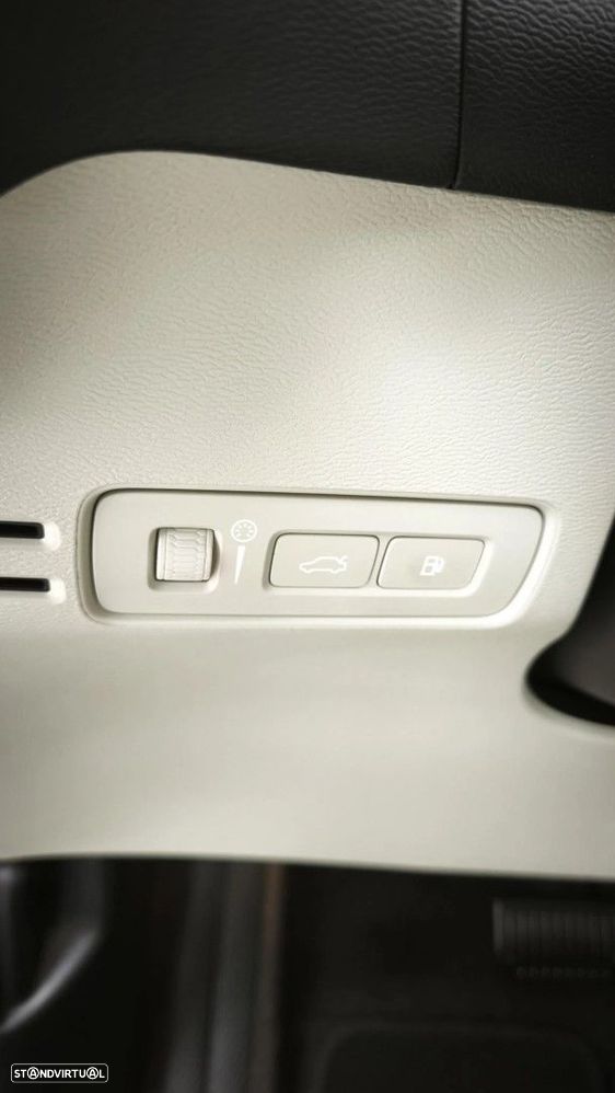 Volvo XC 40 1.5 T4 PHEV Plus Dark - 11