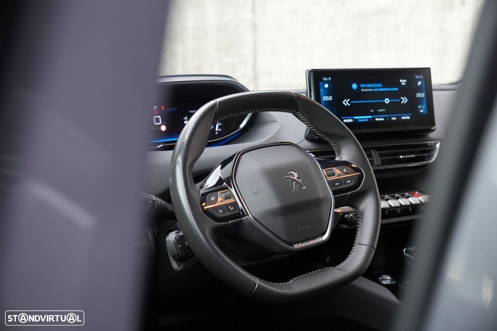 Peugeot 3008 1.2 PureTech Allure EAT8 - 8
