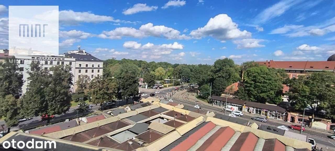 Stare miasto| Długa| nowa kamienica| tramwaj