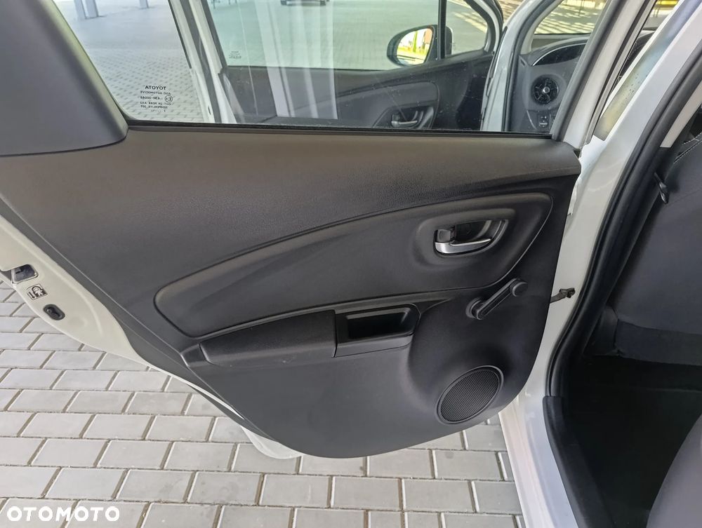 Toyota Yaris - 24