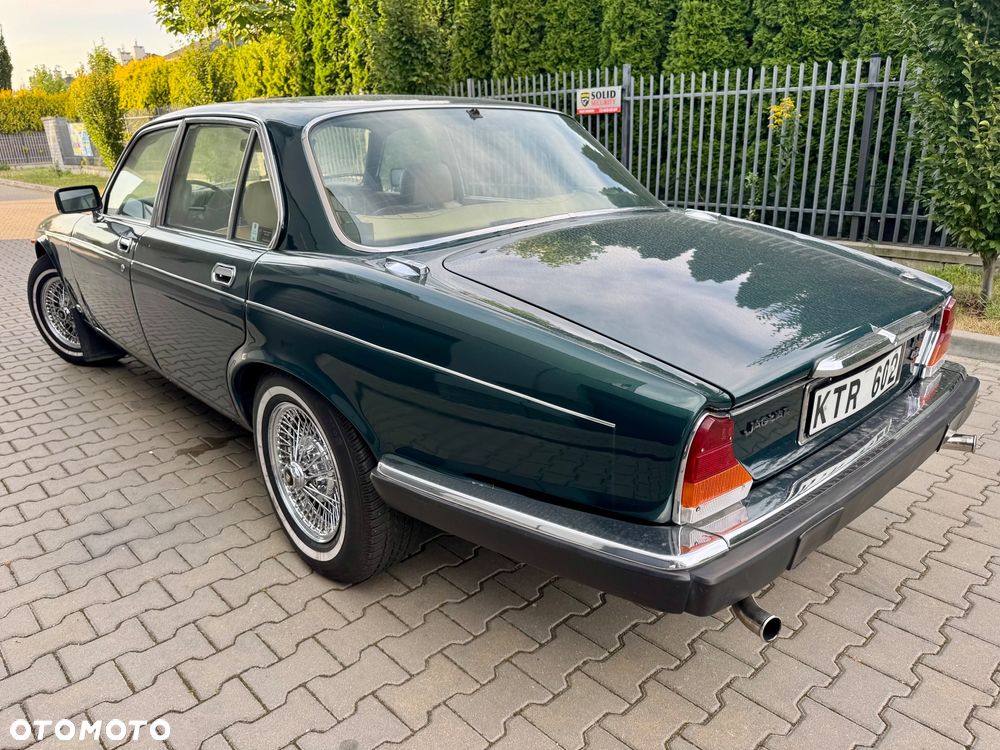 Jaguar XJ - 14