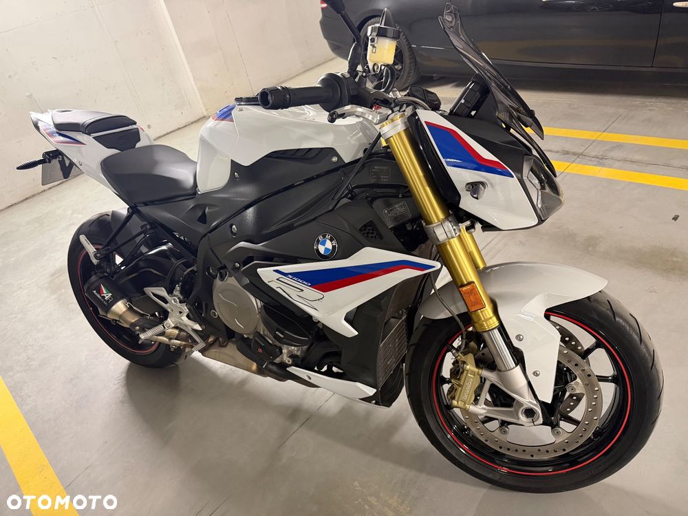 BMW S - 9