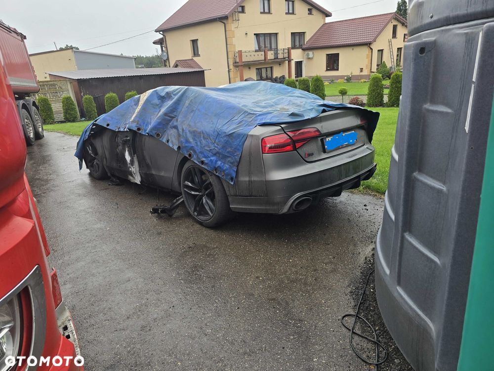 Audi S8 - 1
