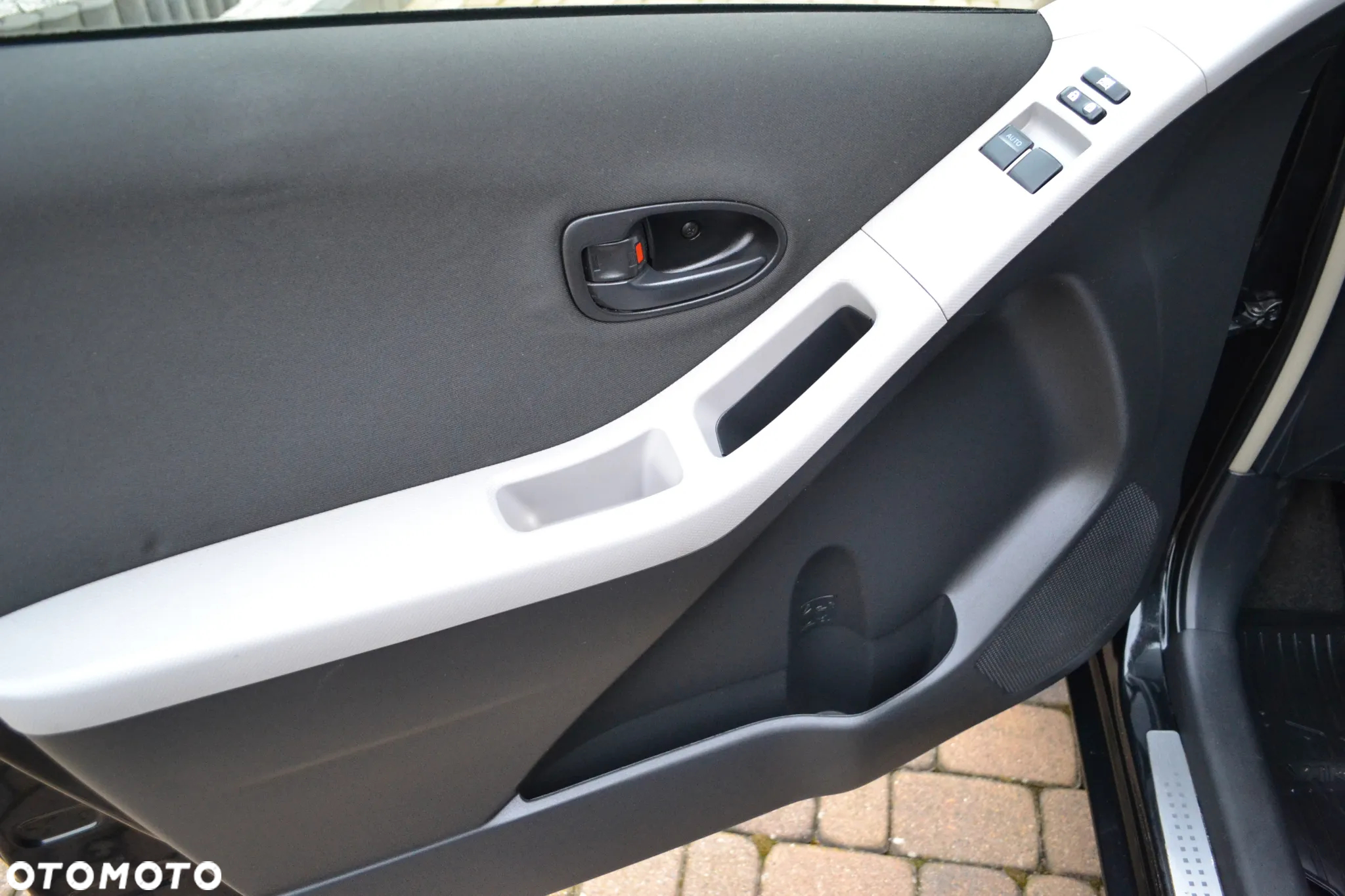 Toyota Yaris 1.33 Sol - 15