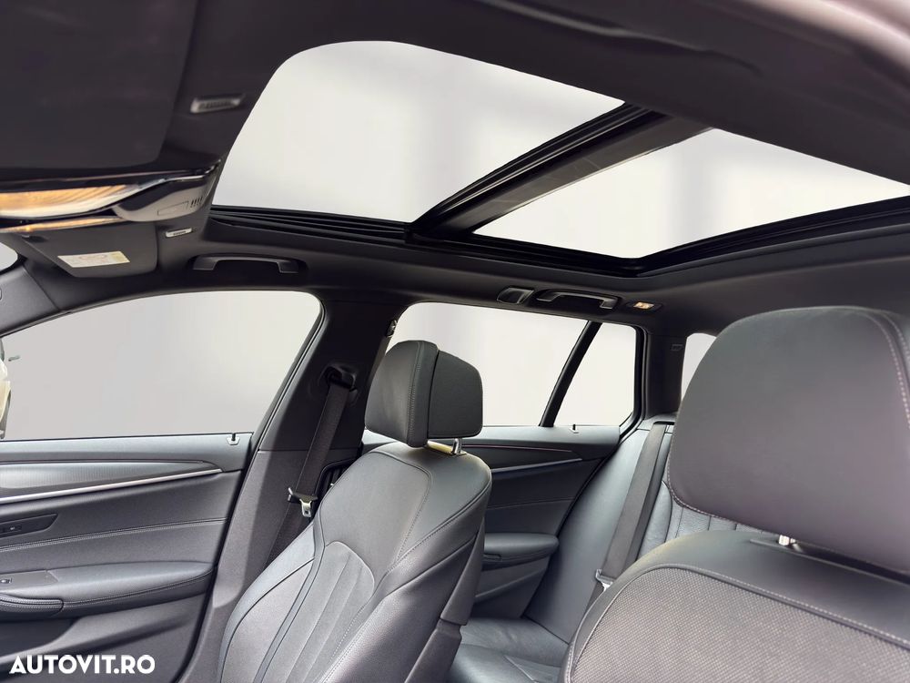 BMW Seria 5 530i xDrive Touring Aut. - 16