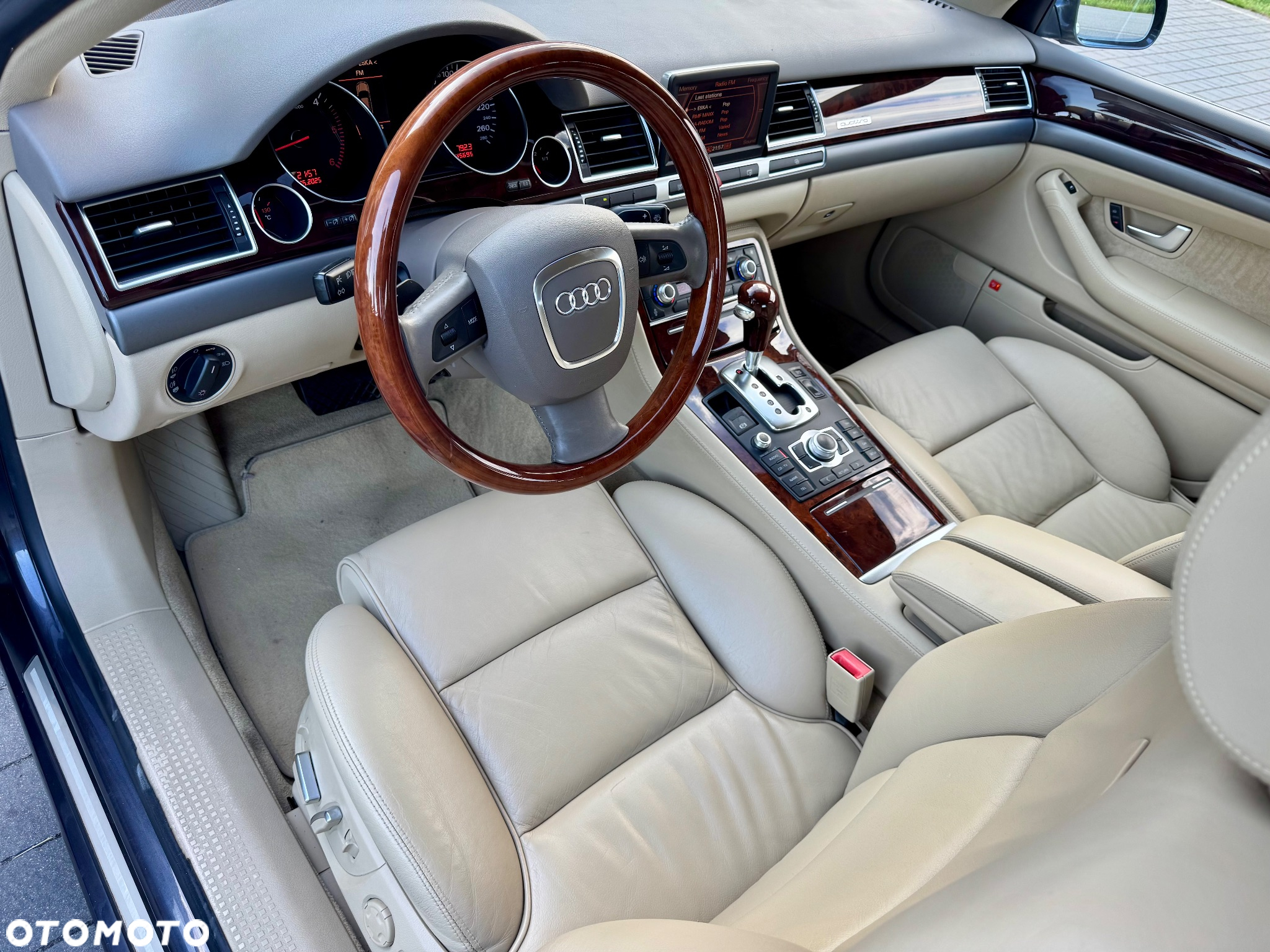 Audi A8 4.2 TDI Quattro - 11