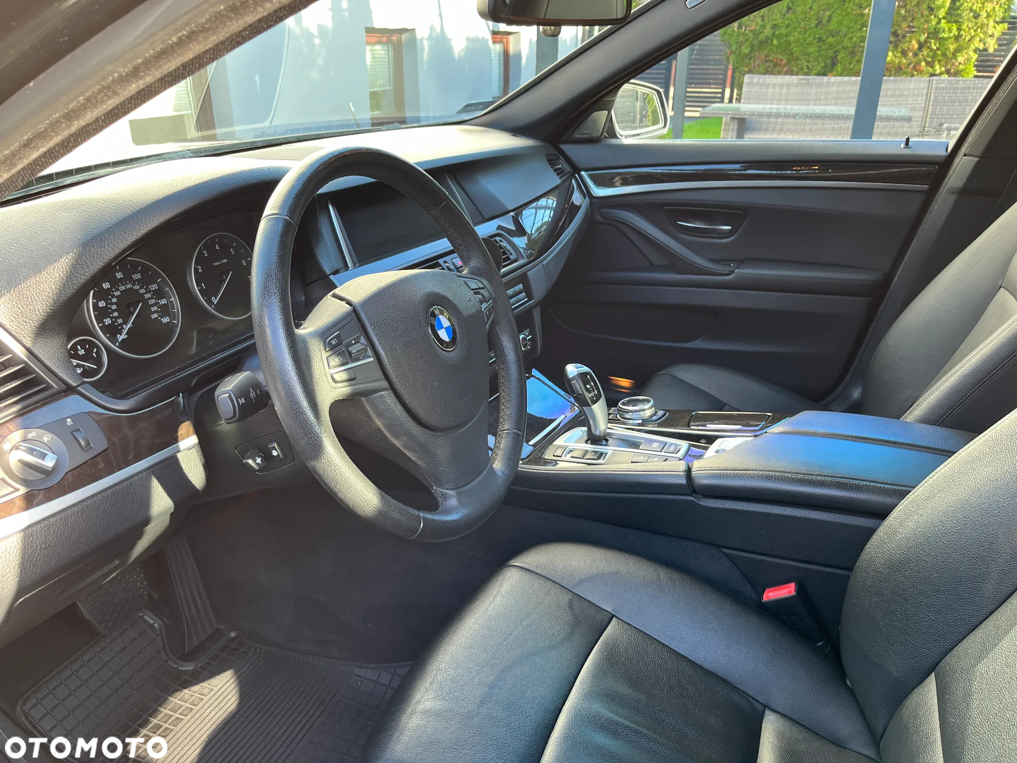 BMW Seria 5 528i xDrive - 9