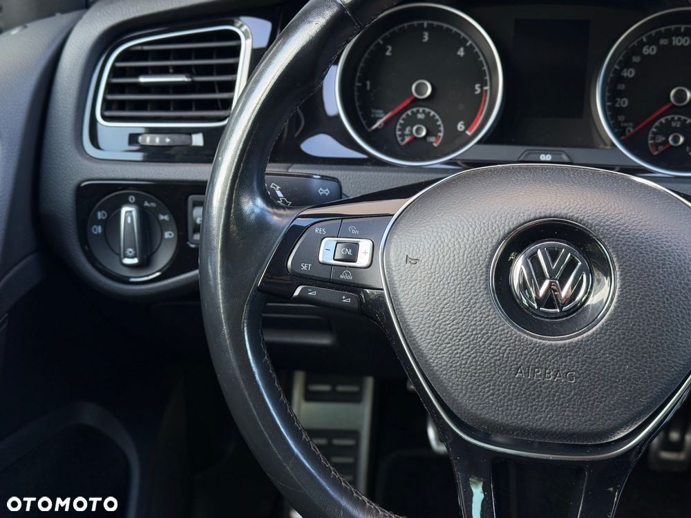 Volkswagen Golf - 15