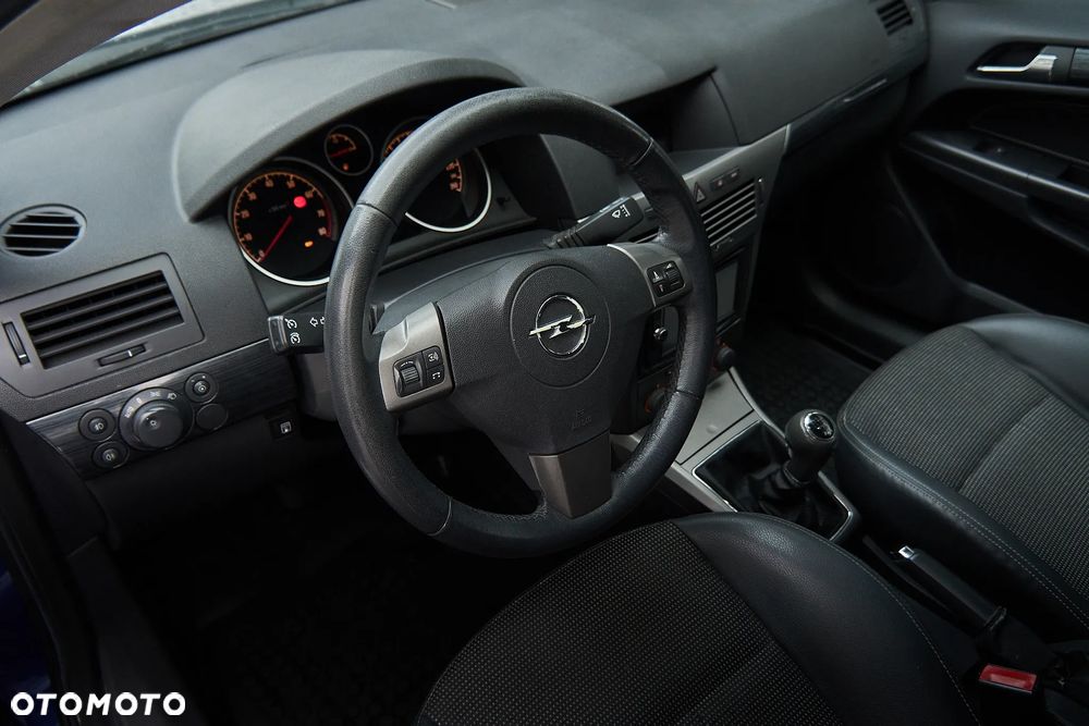 Opel Astra 2.0 T Sport - 8