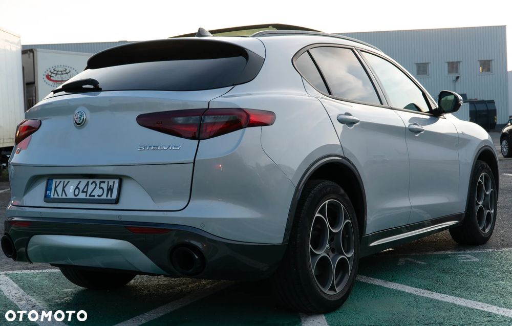 Alfa Romeo Stelvio 2.0 Turbo TI Q4 - 19
