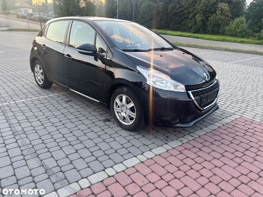 Peugeot 208 PureTech 82 Style - 4