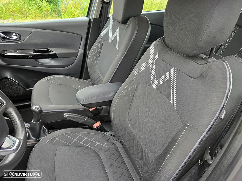 Renault Captur 0.9 TCE Exclusive - 11