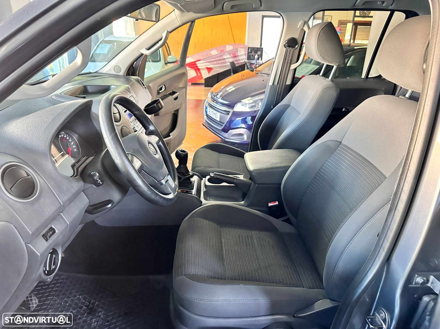VW Amarok 2.0 TDi CD Trendline CM IP 4Motion - 29
