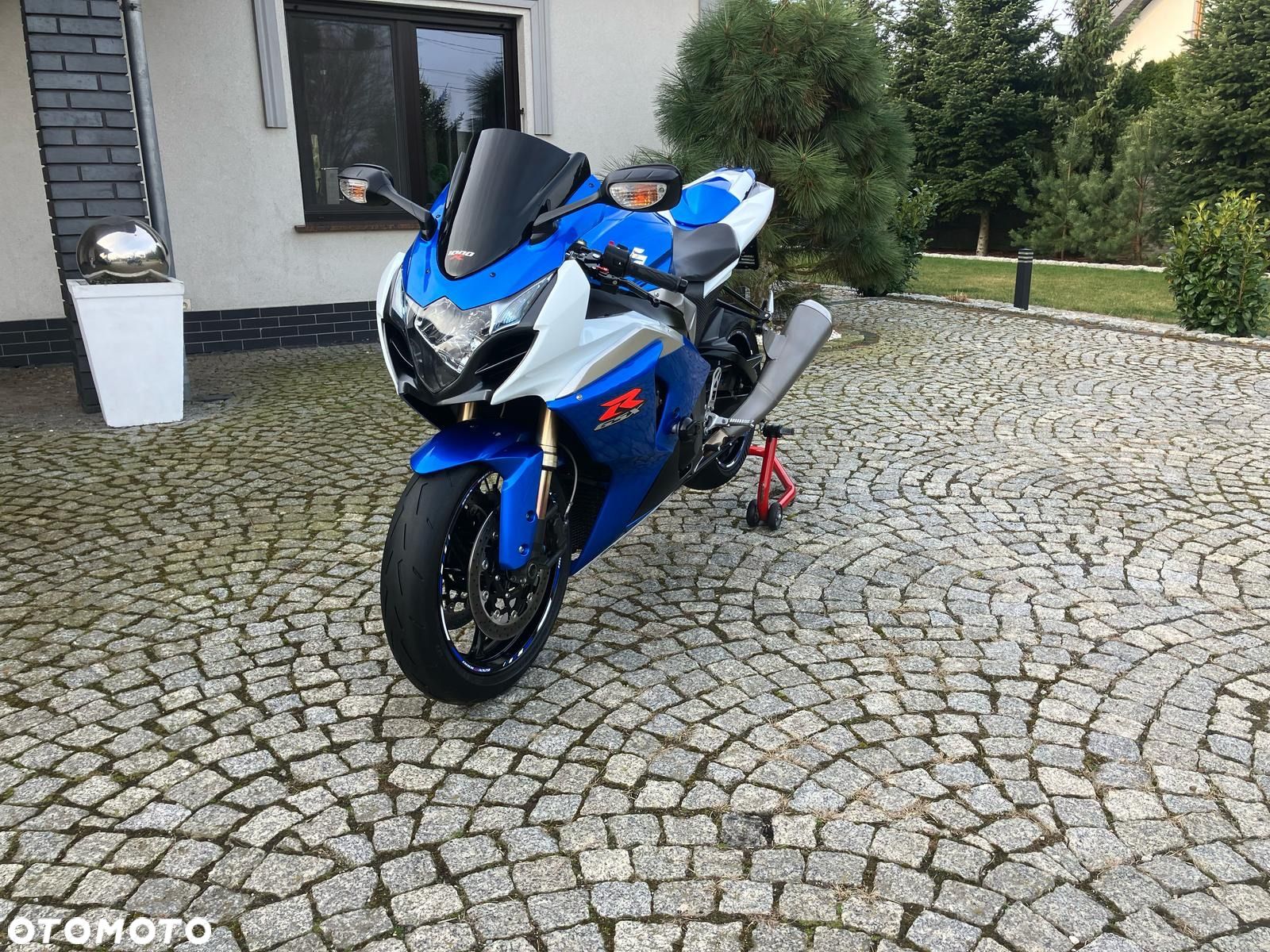 Suzuki GSX-R - 1