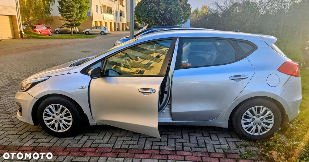 Kia Ceed Cee'd 1.4 CRDi M - 4