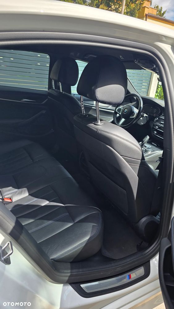 BMW Seria 5 540d xDrive mHEV M Sport sport - 13
