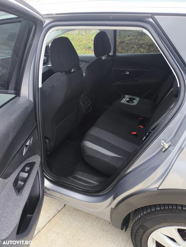 Peugeot 3008 1.2 PureTech Turbo S&S EAT8 Allure - 13