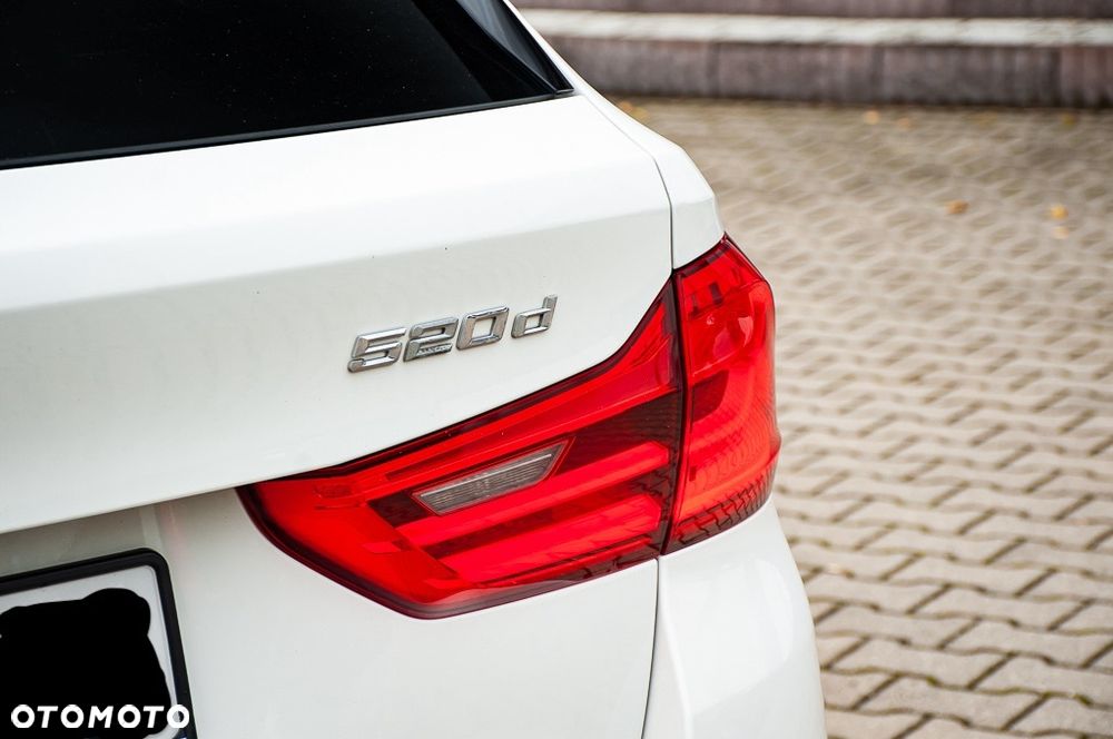 BMW Seria 5 520d xDrive M Sport sport - 14