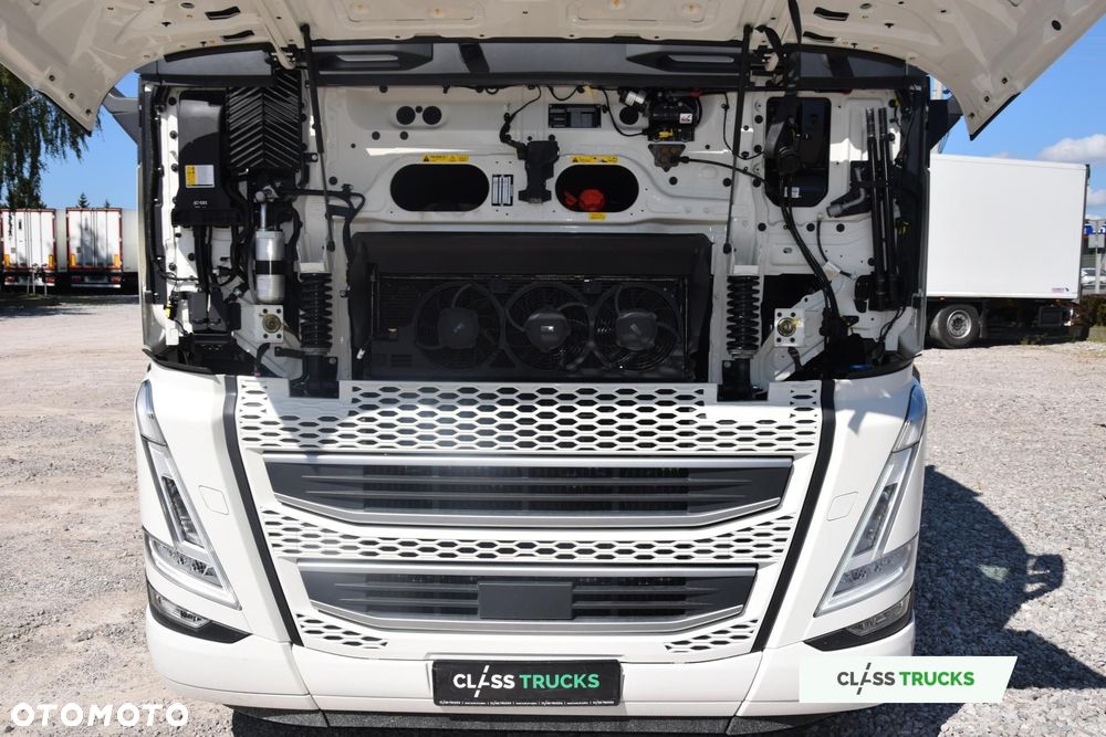 Volvo FH 500 Globetrotter XL i-ParkCool Adaptive Cruise Control Side Skirts - 21