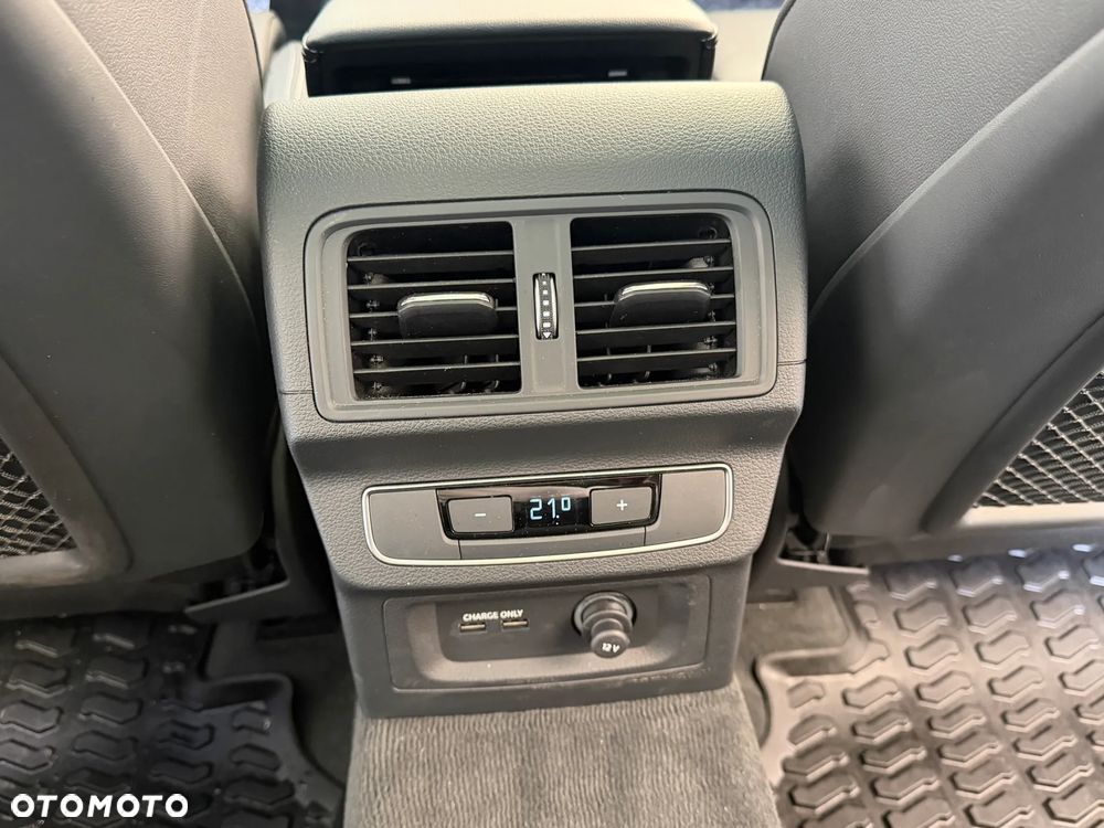 Audi Q5 40 TFSI quattro S tronic S line - 9