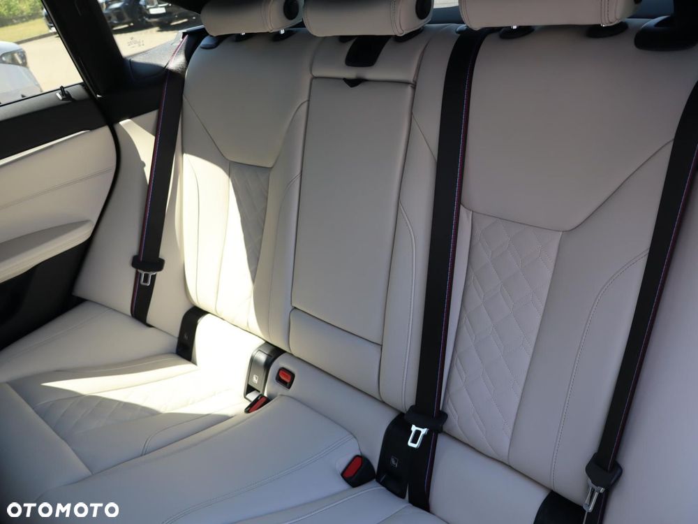 BMW i4 - 9