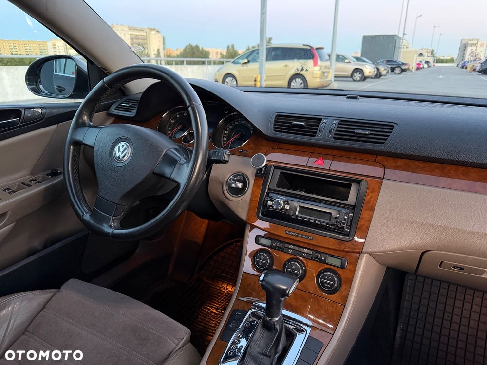 Volkswagen Passat - 5