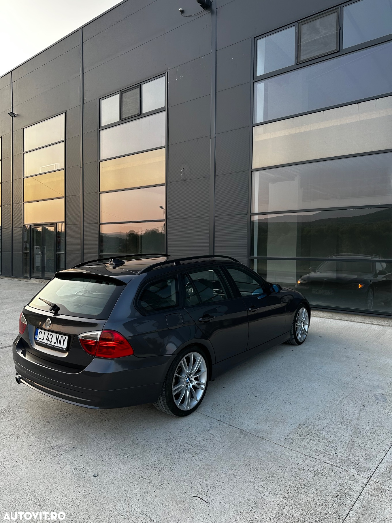 BMW Seria 3 318d - 3