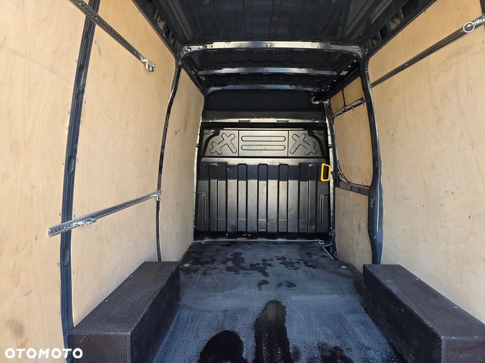 Iveco IVECO DAILY 35S18HA8 V – L3H2 - 14
