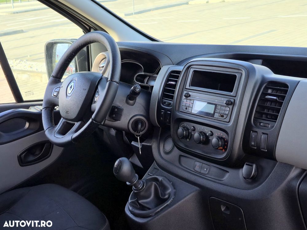 Renault Trafic - 12