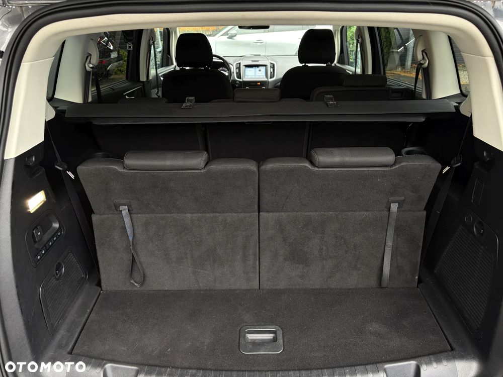 Ford S-Max - 35