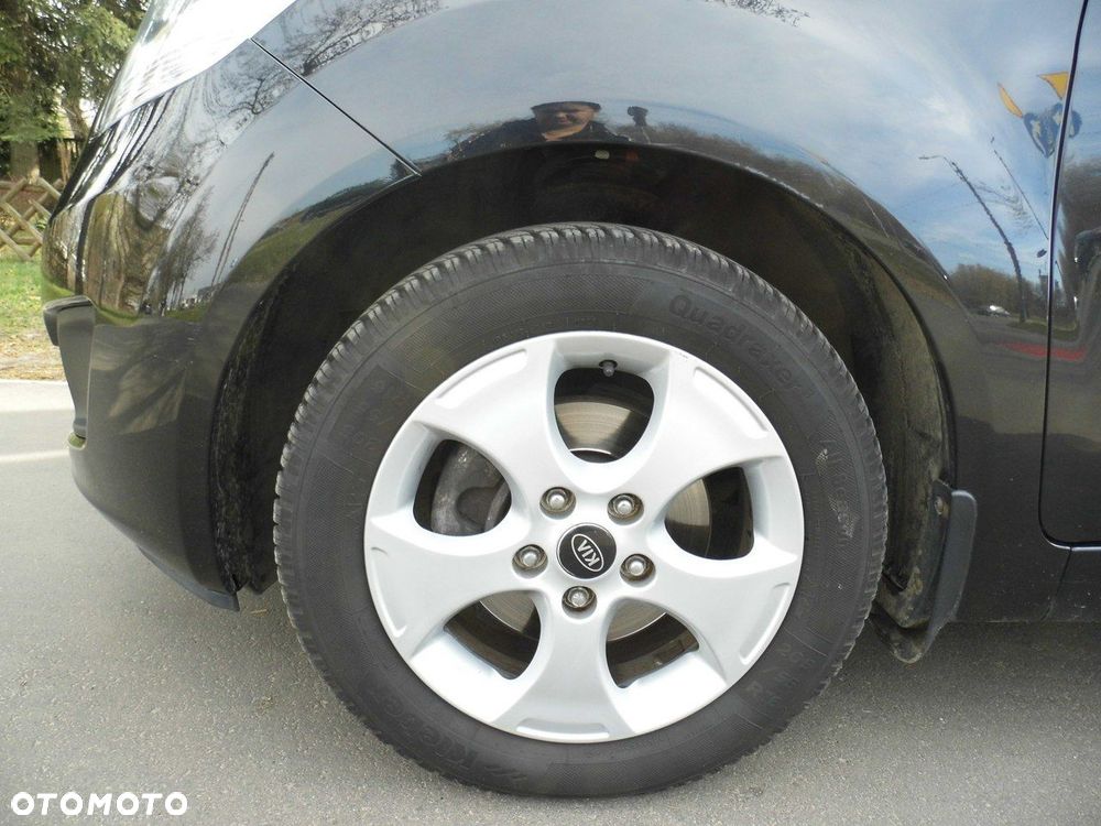 Kia Venga - 7