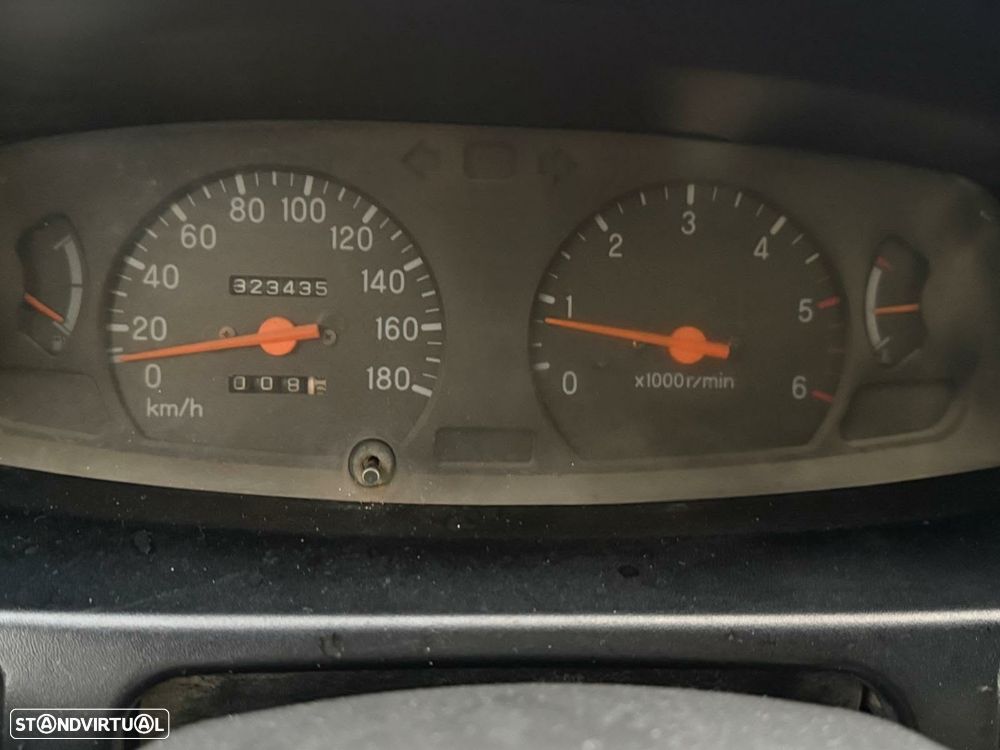Mitsubishi L200 2.5 D CD - 11