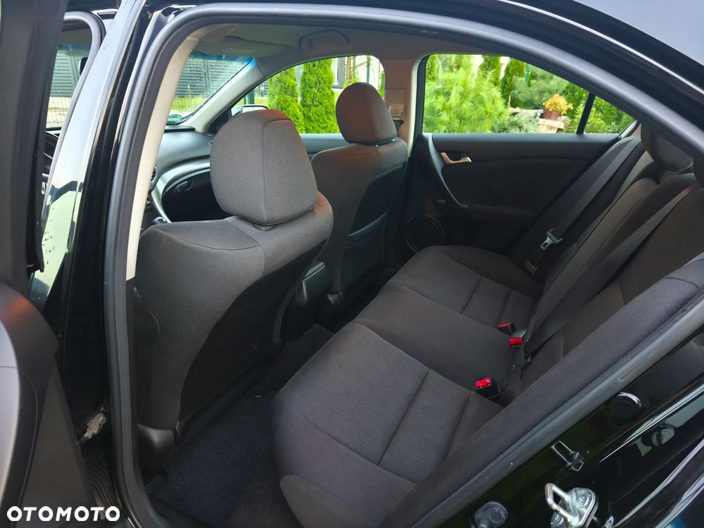 Honda Accord 2.0 Lifestyle - 23