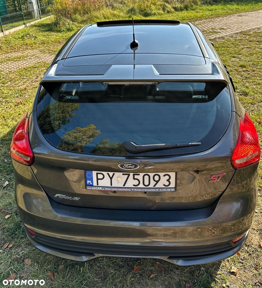 Ford Focus 2.0 EcoBoost ST - 23