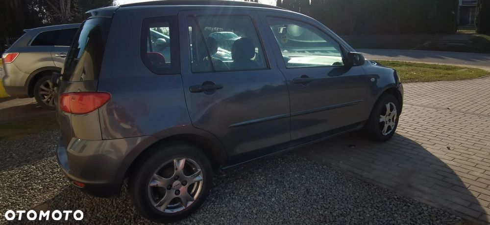 Mazda 2 1.4 Core + - 3